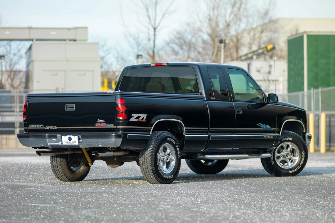 1997 GMC Sierra 1st Gen - Image 19 of 31