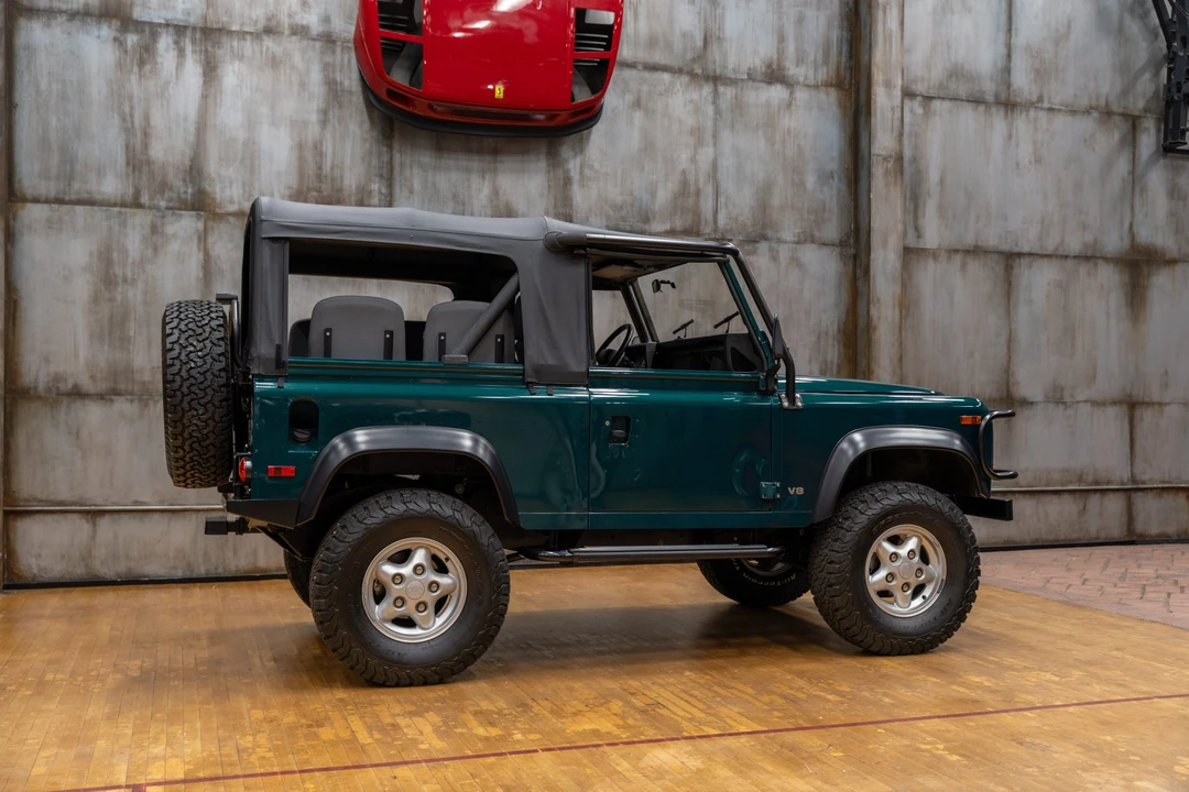 1997 Land Rover Defender 90 - Image 17 of 31