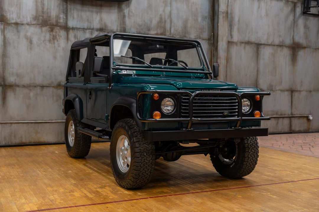 1997 Land Rover Defender 90 - Image 10 of 31