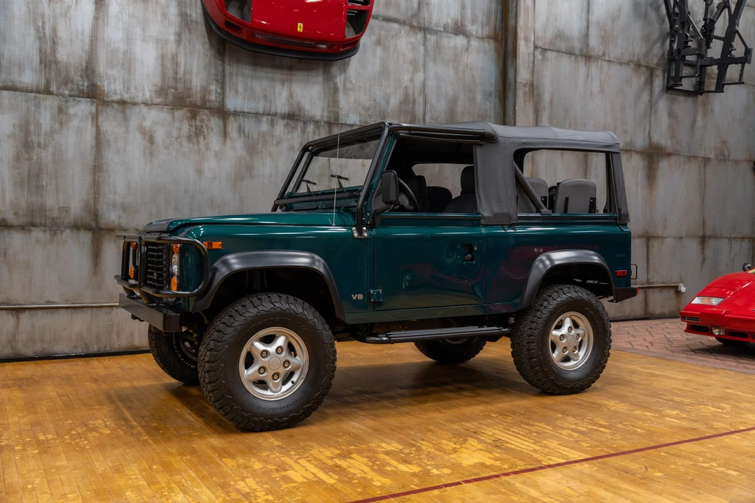 1997 Land Rover Defender 90 - Image 2 of 31