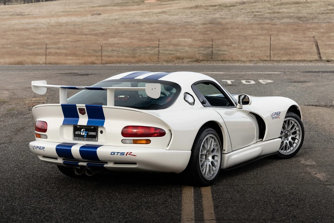 1998 Dodge Viper GTS 2nd Gen - Image 16 of 31
