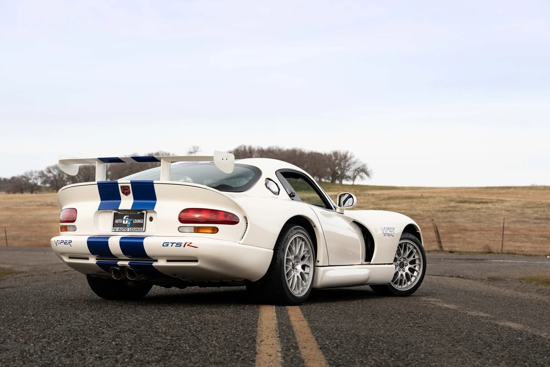 1998 Dodge Viper GTS 2nd Gen - Image 17 of 31