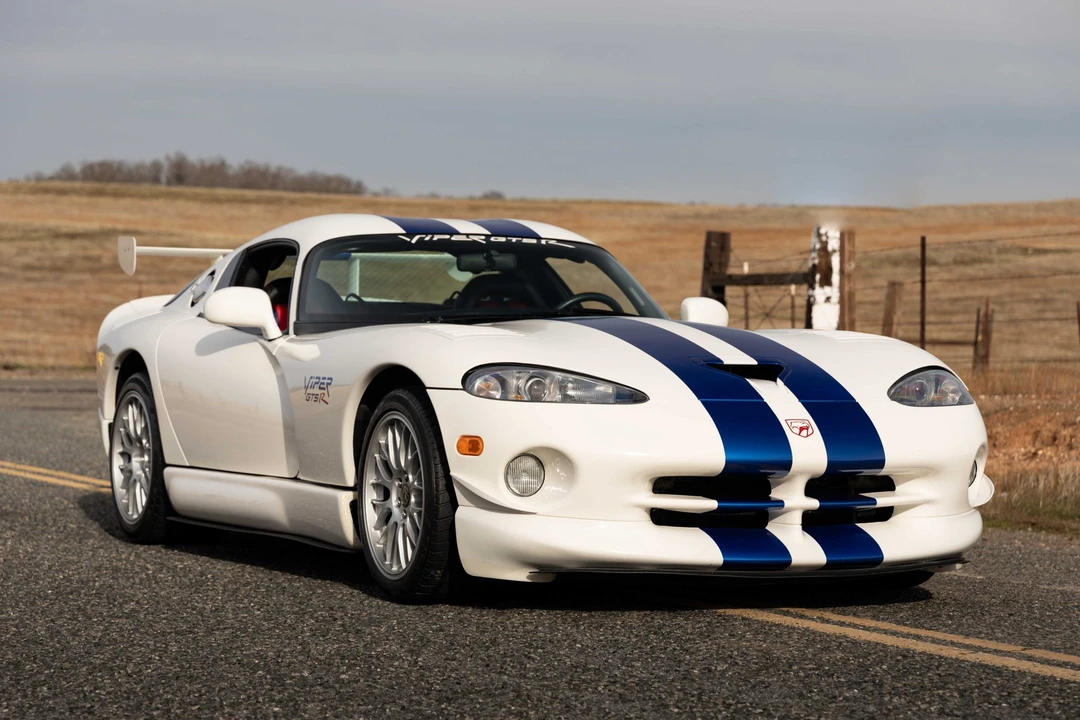 1998 Dodge Viper GTS 2nd Gen - Image 12 of 31