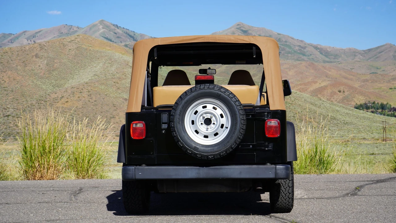 1998 Jeep TJ Wrangler - Image 25 of 31