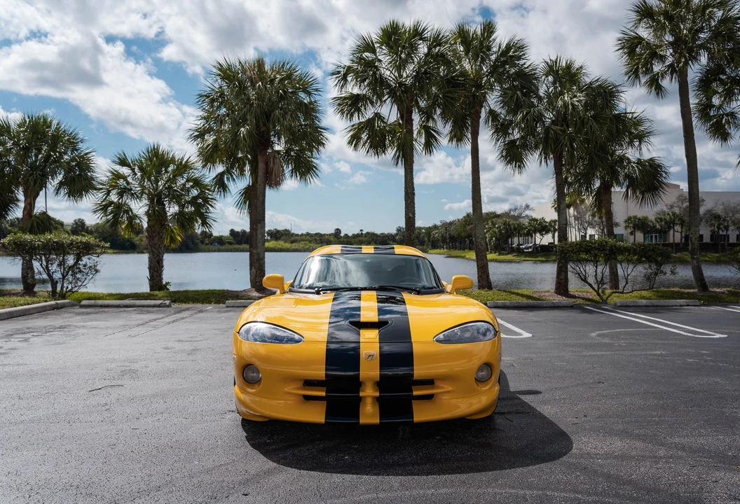 2001 Dodge Viper GTS 2nd Gen - Image 8 of 31