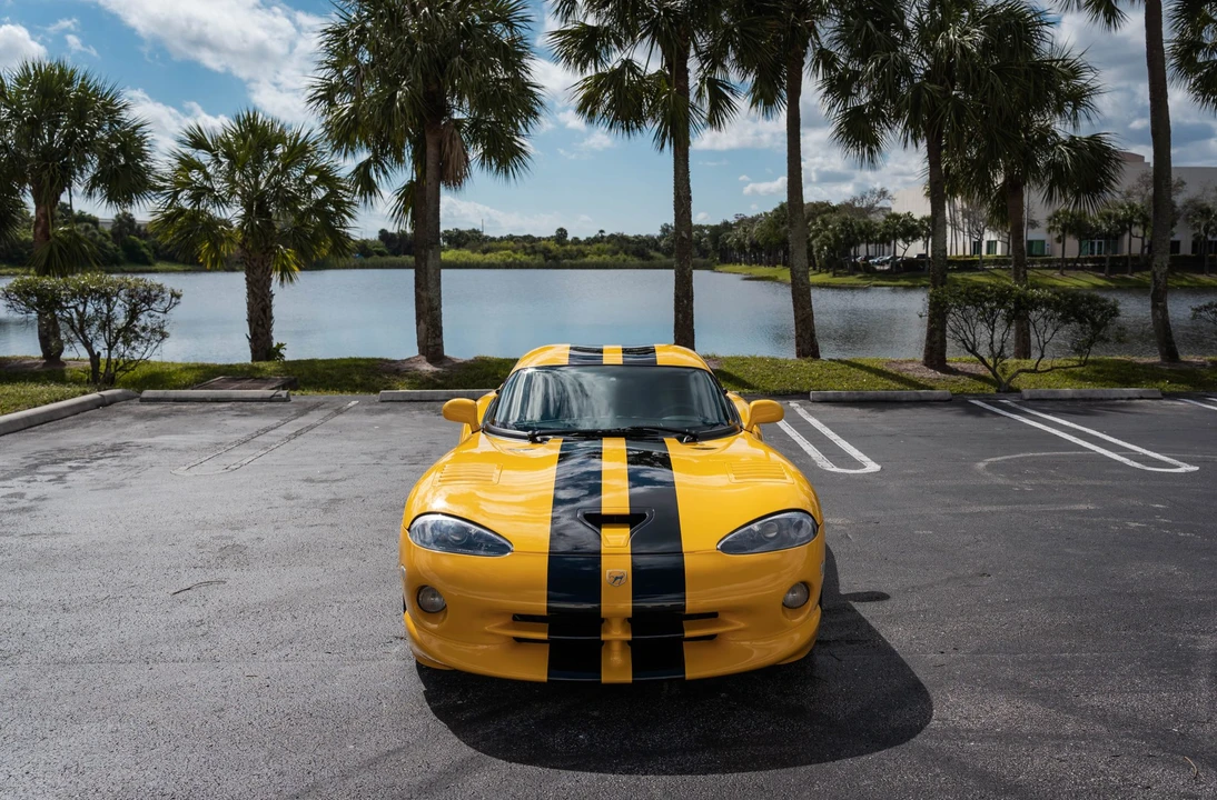 2001 Dodge Viper GTS 2nd Gen - Image 10 of 31