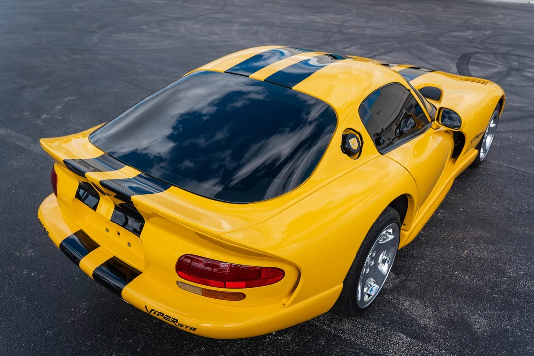 2001 Dodge Viper GTS 2nd Gen - Image 26 of 31