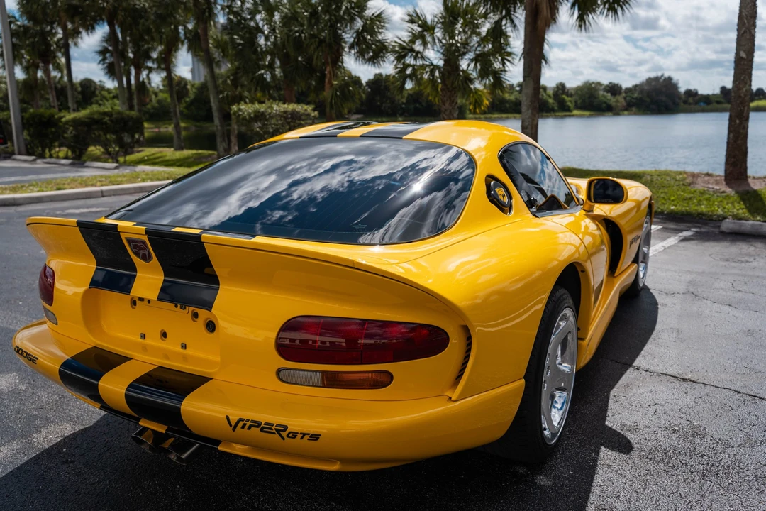 2001 Dodge Viper GTS 2nd Gen - Image 25 of 31