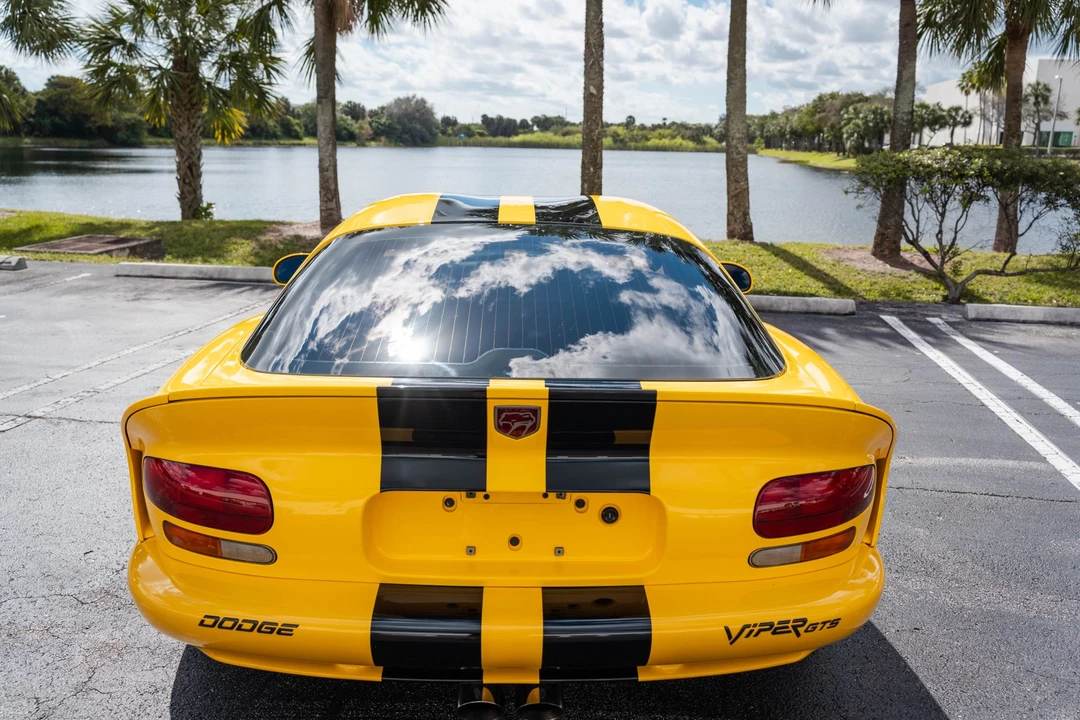 2001 Dodge Viper GTS 2nd Gen - Image 28 of 31