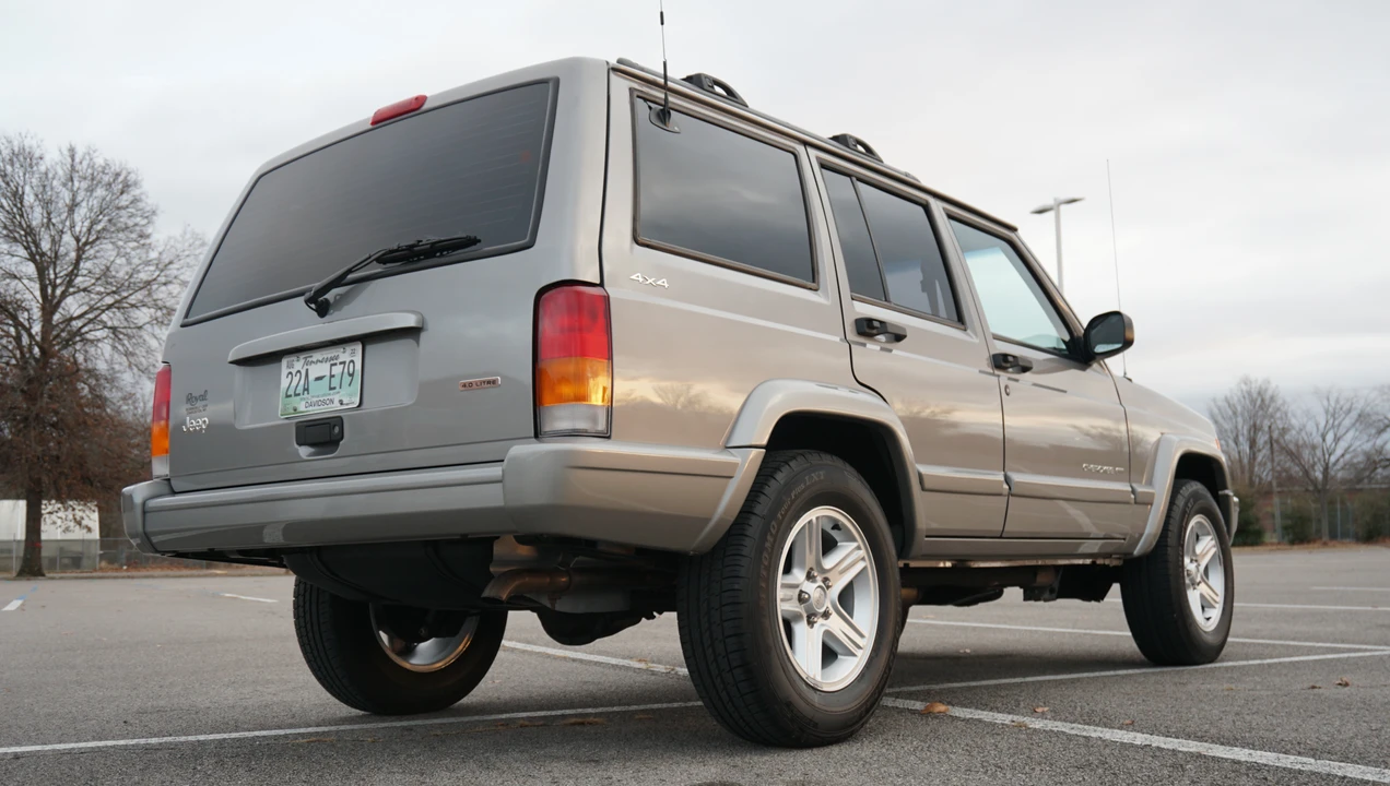 2001 Jeep XJ Cherokee - Image 13 of 31