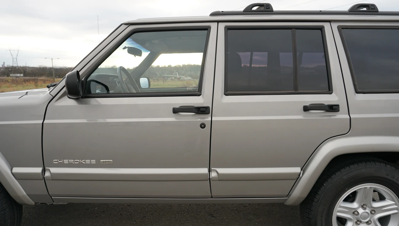 2001 Jeep XJ Cherokee - Image 21 of 31