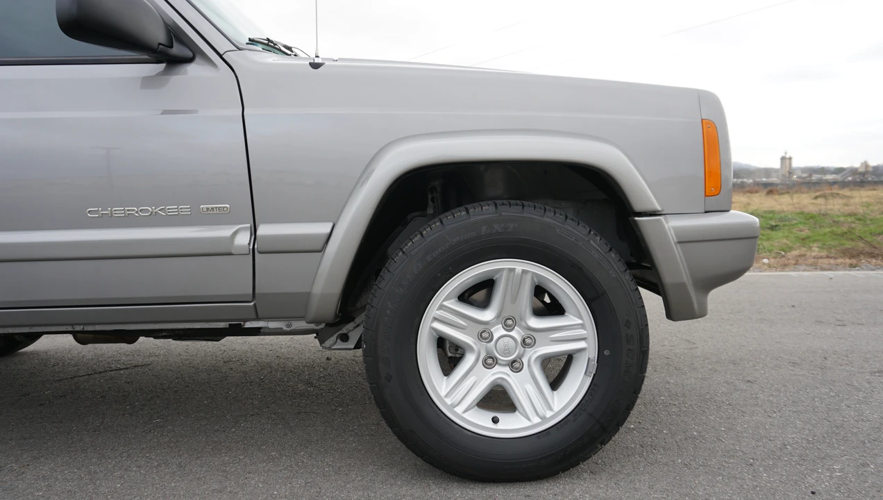 2001 Jeep XJ Cherokee - Image 25 of 31