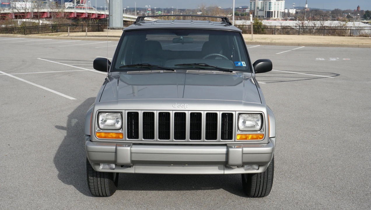 2001 Jeep XJ Cherokee - Image 5 of 31