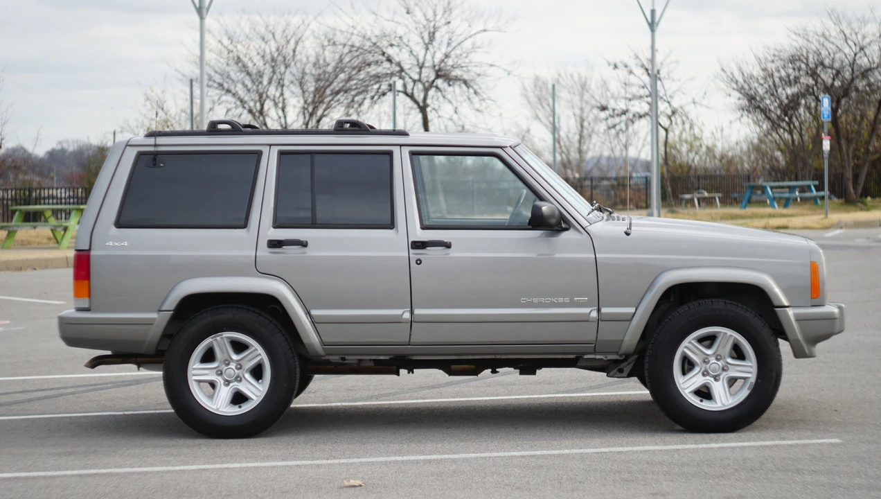 2001 Jeep XJ Cherokee - Image 11 of 31
