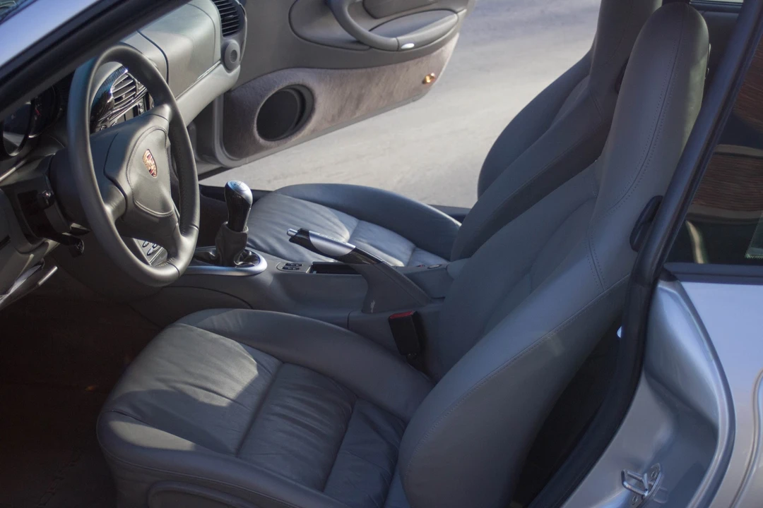 2001 Porsche 996 Turbo - Image 30 of 31