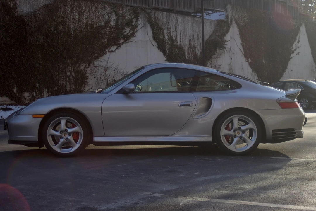2001 Porsche 996 Turbo - Image 8 of 31
