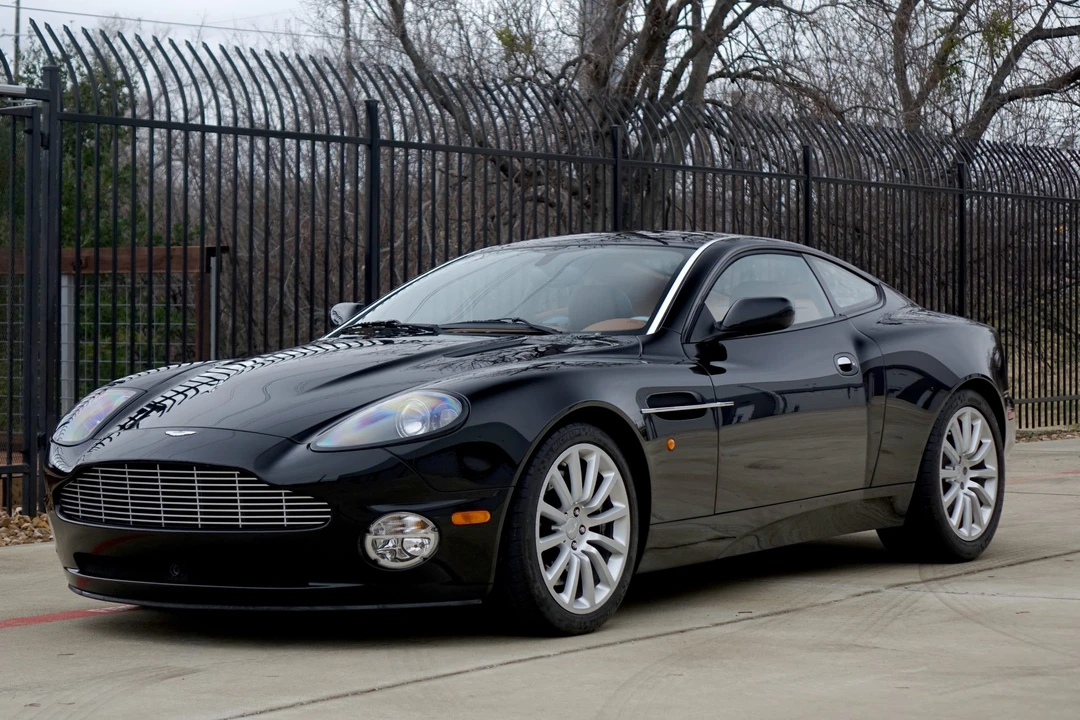 2002 Aston Martin Vanquish 1st Gen - Image 15 of 31
