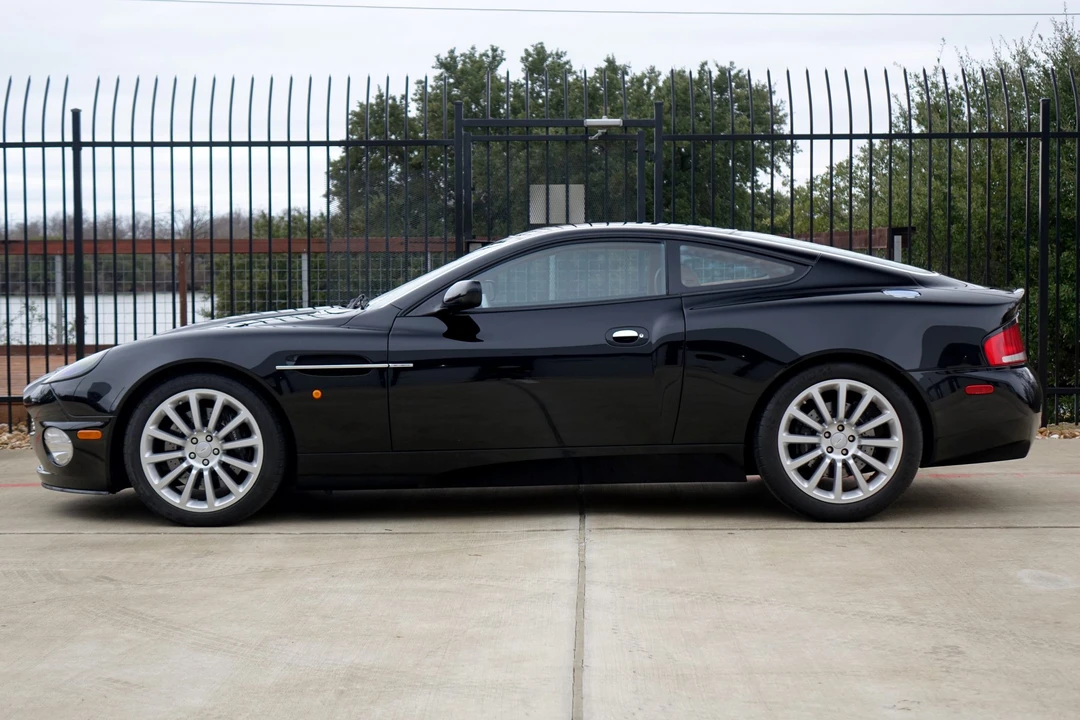 2002 Aston Martin Vanquish 1st Gen - Image 14 of 31