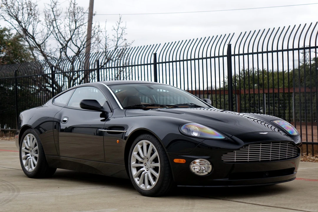 2002 Aston Martin Vanquish 1st Gen - Image 16 of 31