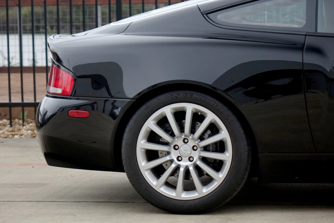 2002 Aston Martin Vanquish 1st Gen - Image 31 of 31