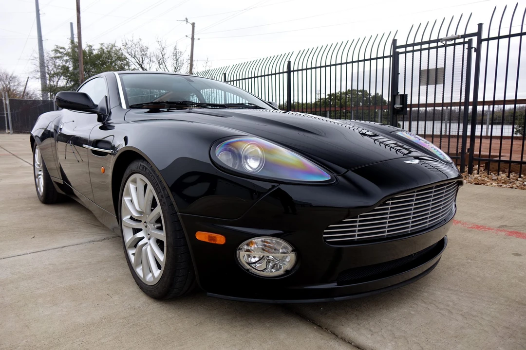 2002 Aston Martin Vanquish 1st Gen - Image 17 of 31