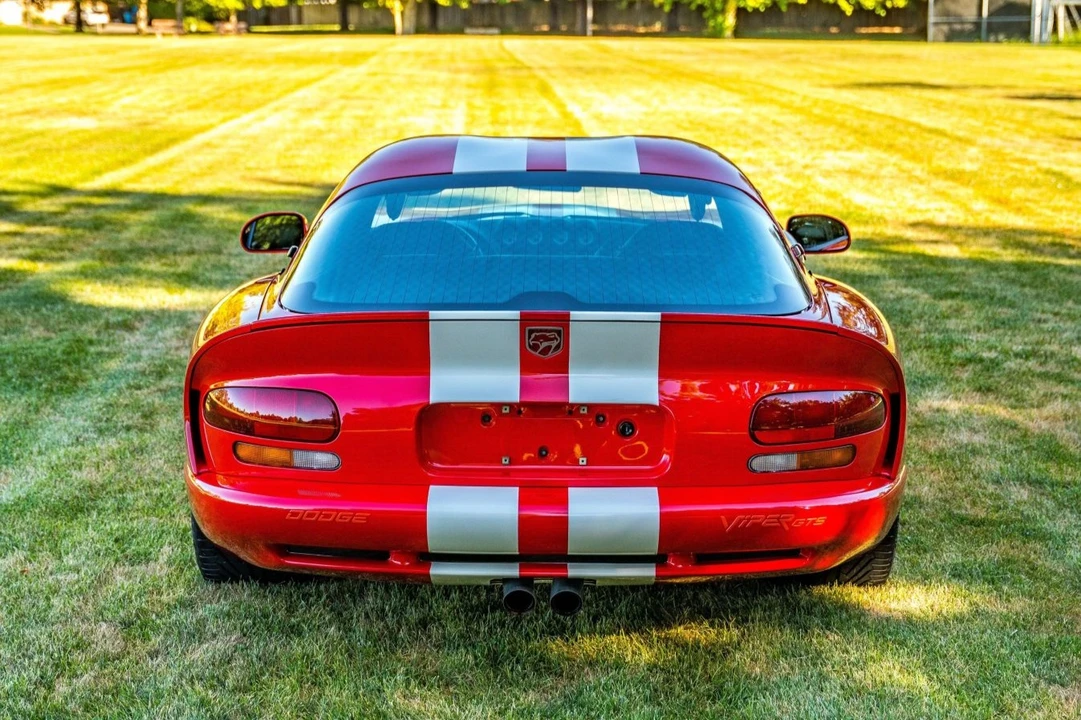 2002 Dodge Viper GTS 2nd Gen - Image 20 of 31