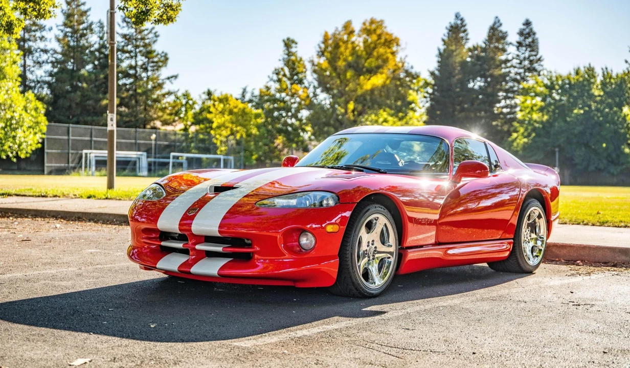 2002 Dodge Viper GTS 2nd Gen - Image 14 of 31