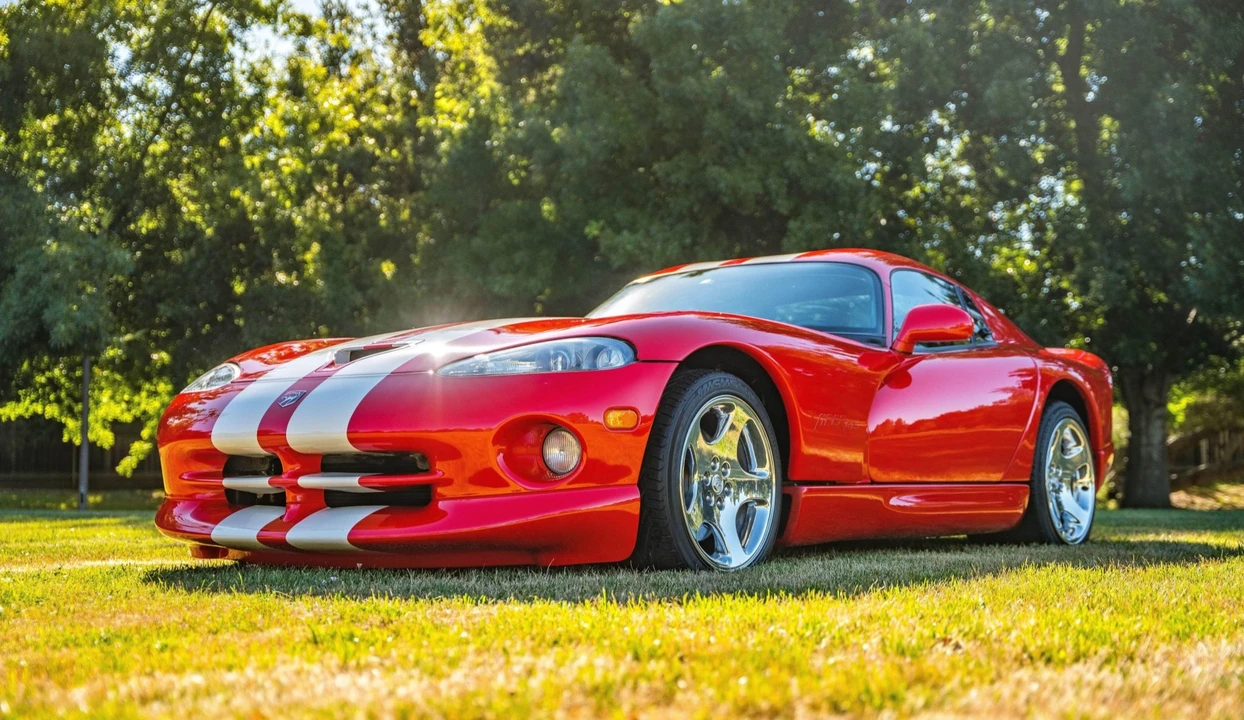 2002 Dodge Viper GTS 2nd Gen - Image 13 of 31