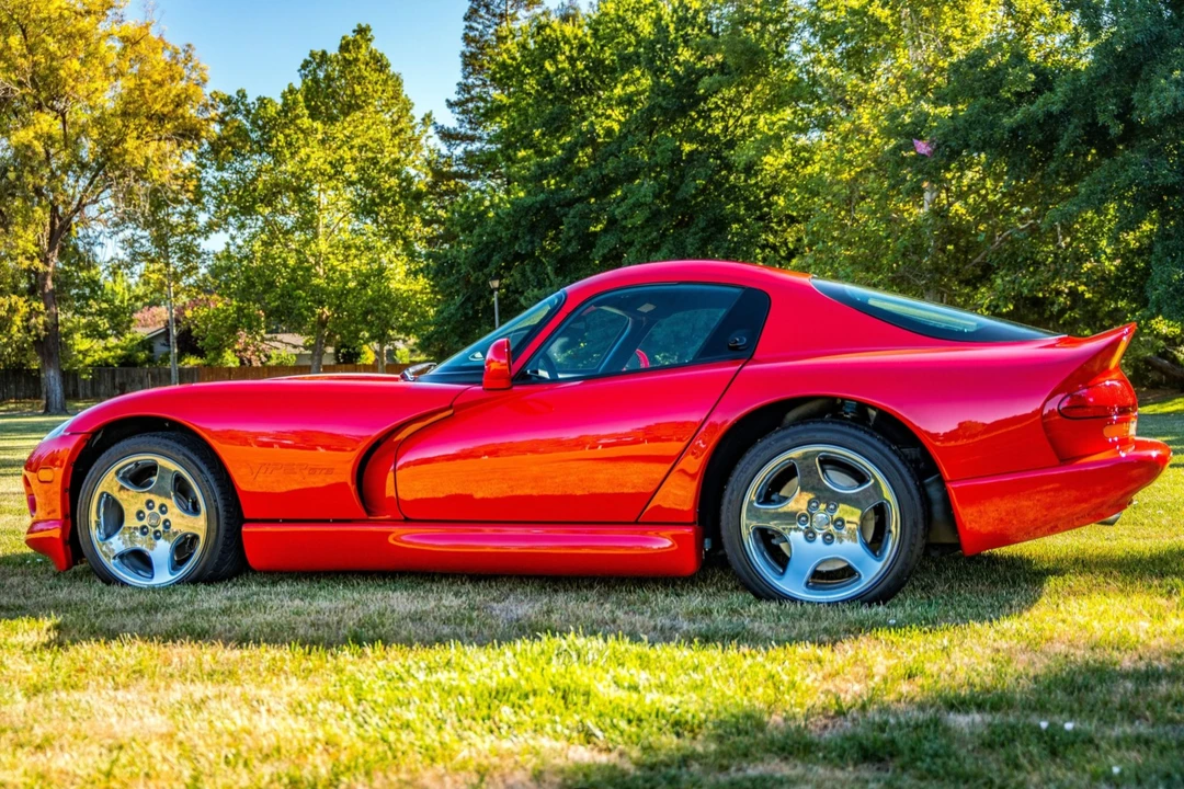 2002 Dodge Viper GTS 2nd Gen - Image 15 of 31