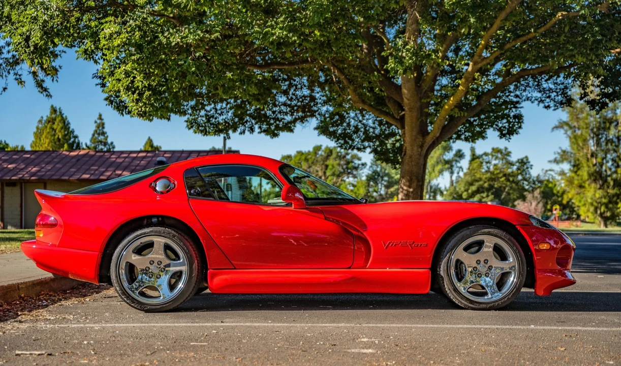 2002 Dodge Viper GTS 2nd Gen - Image 24 of 31