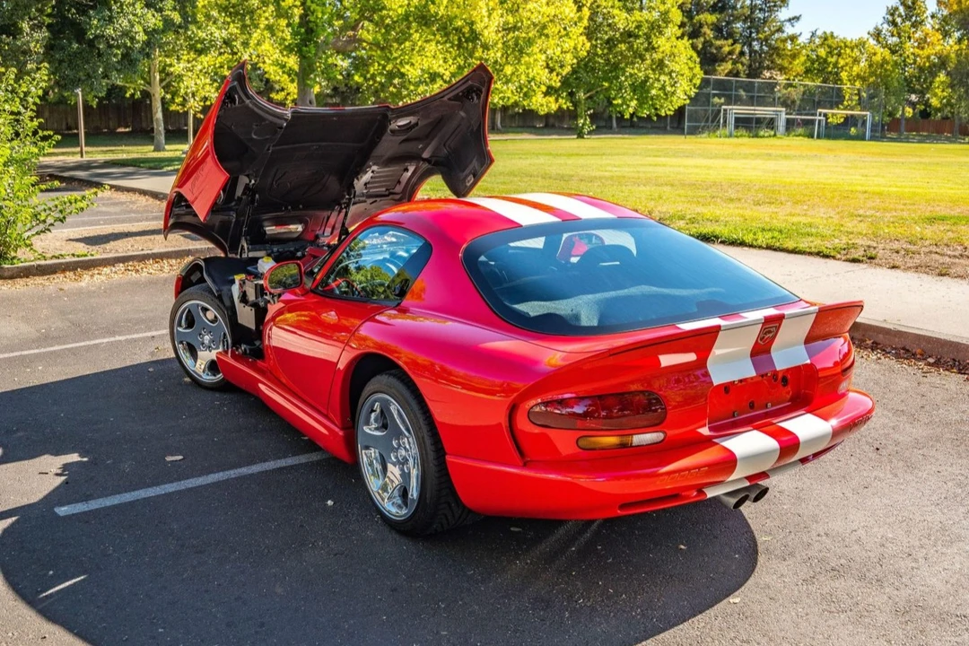 2002 Dodge Viper GTS 2nd Gen - Image 28 of 31
