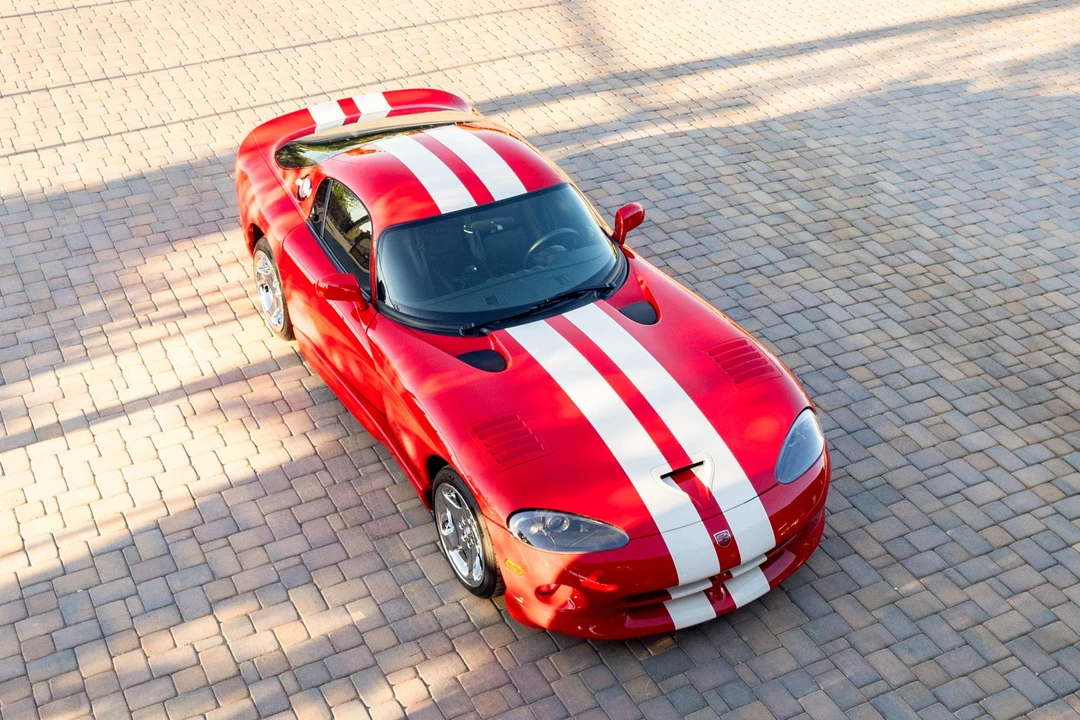 2002 Dodge Viper GTS 2nd Gen - Image 12 of 31