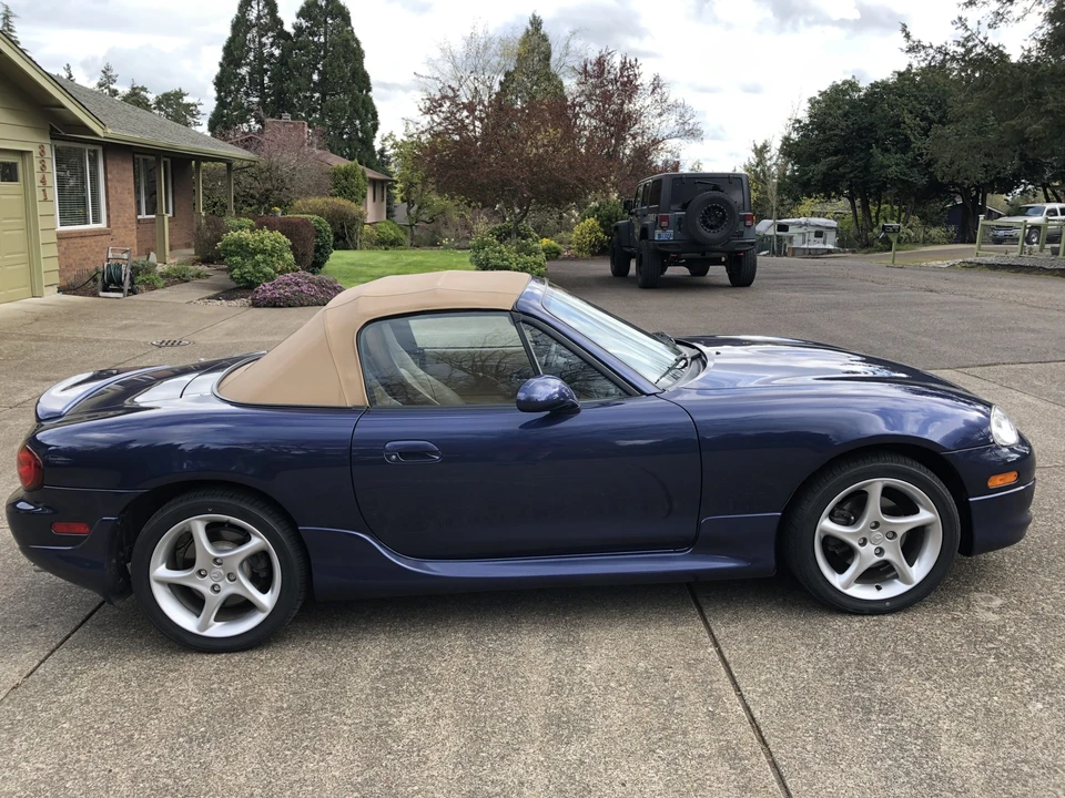 2002 Mazda NB MX-5 Miata - Image 3 of 31