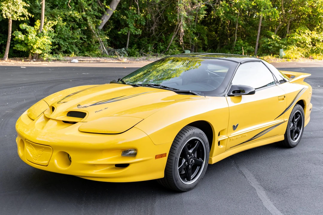 2002 Pontiac Firebird Trans Am 4th Gen - Image 2 of 31