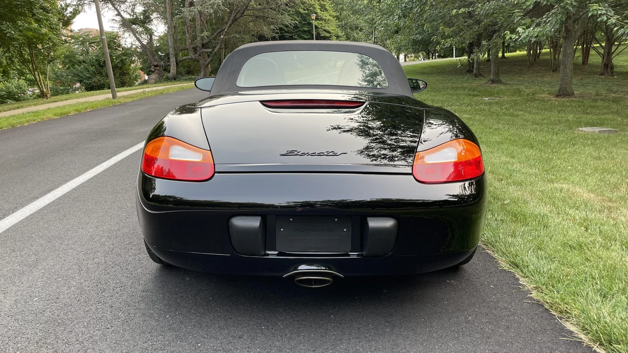 2002 Porsche 986 Boxster - Image 13 of 31