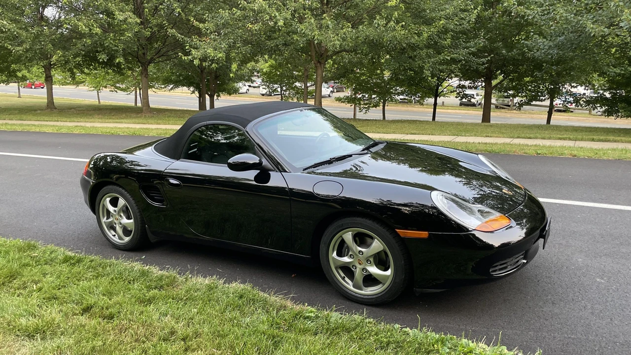 2002 Porsche 986 Boxster - Image 10 of 31
