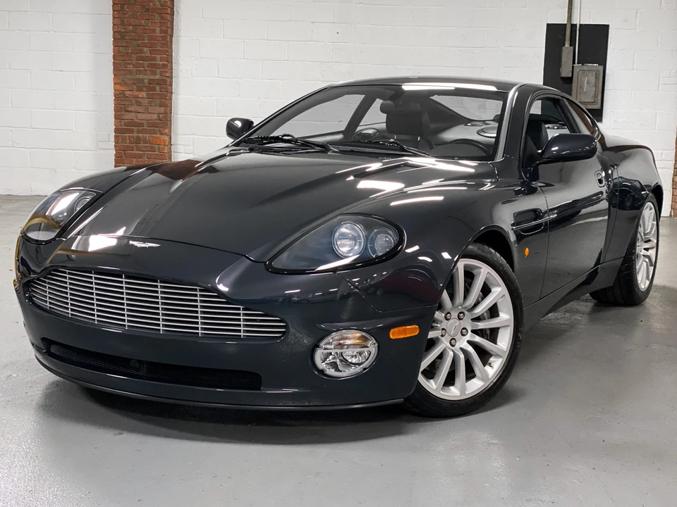 2003 Aston Martin Vanquish 1st Gen - Image 17 of 31
