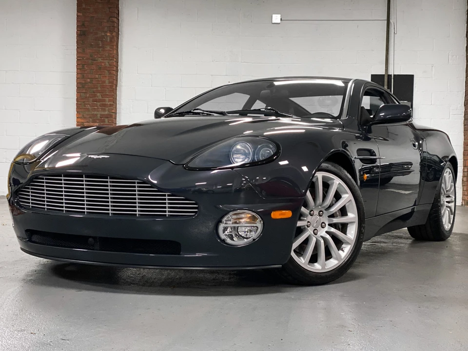 2003 Aston Martin Vanquish 1st Gen - Image 16 of 31