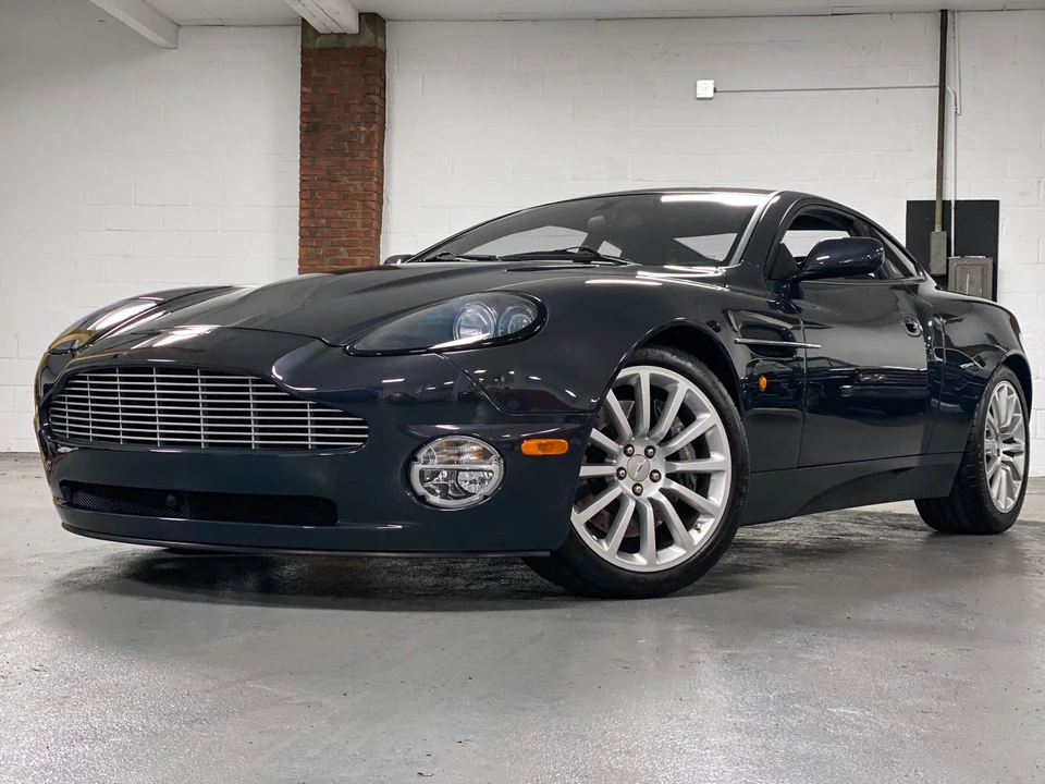 2003 Aston Martin Vanquish 1st Gen - Image 15 of 31