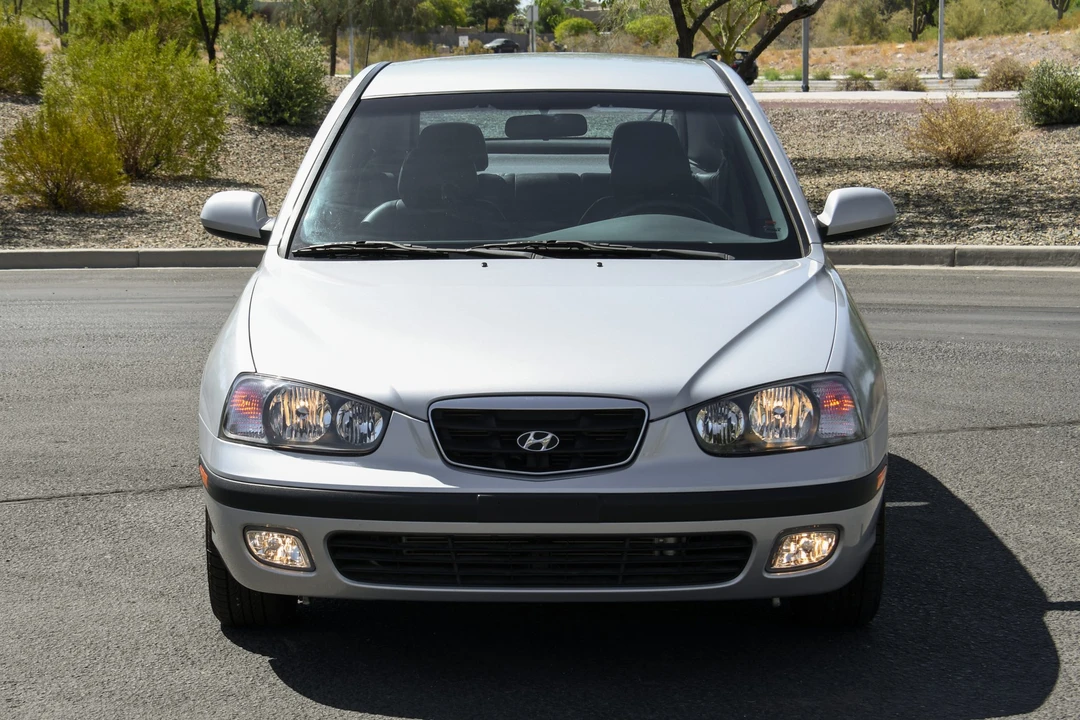 2003 Hyundai Elantra - Image 13 of 31