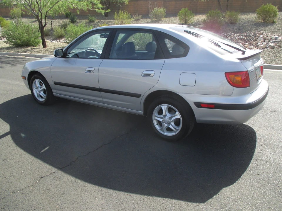 2003 Hyundai Elantra - Image 21 of 31