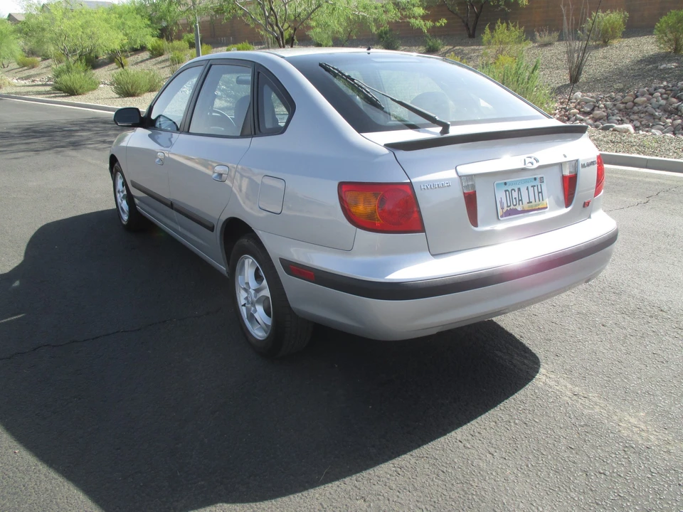 2003 Hyundai Elantra - Image 20 of 31