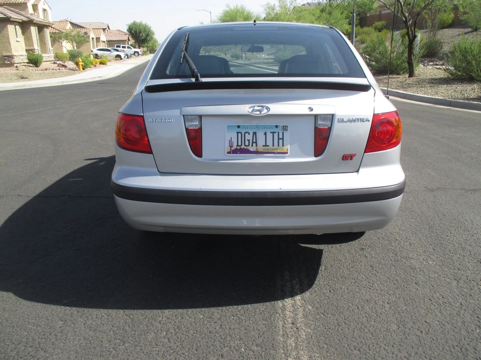 2003 Hyundai Elantra - Image 19 of 31