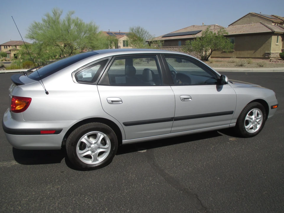 2003 Hyundai Elantra - Image 17 of 31