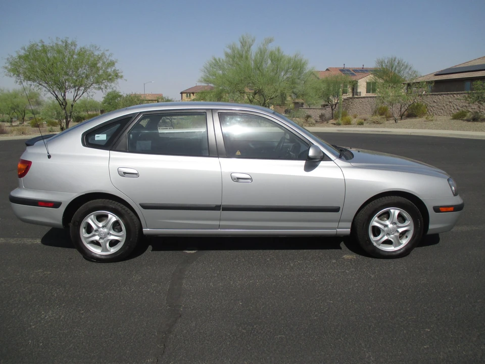 2003 Hyundai Elantra - Image 16 of 31