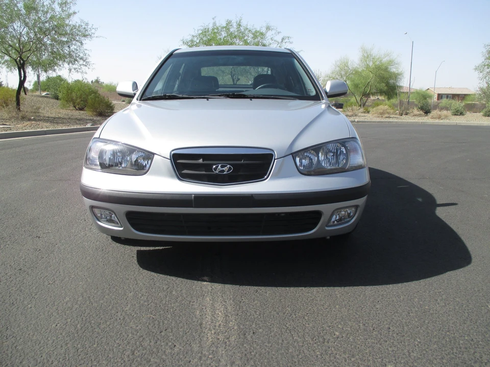 2003 Hyundai Elantra - Image 25 of 31