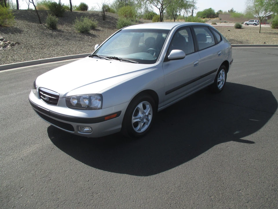 2003 Hyundai Elantra - Image 24 of 31
