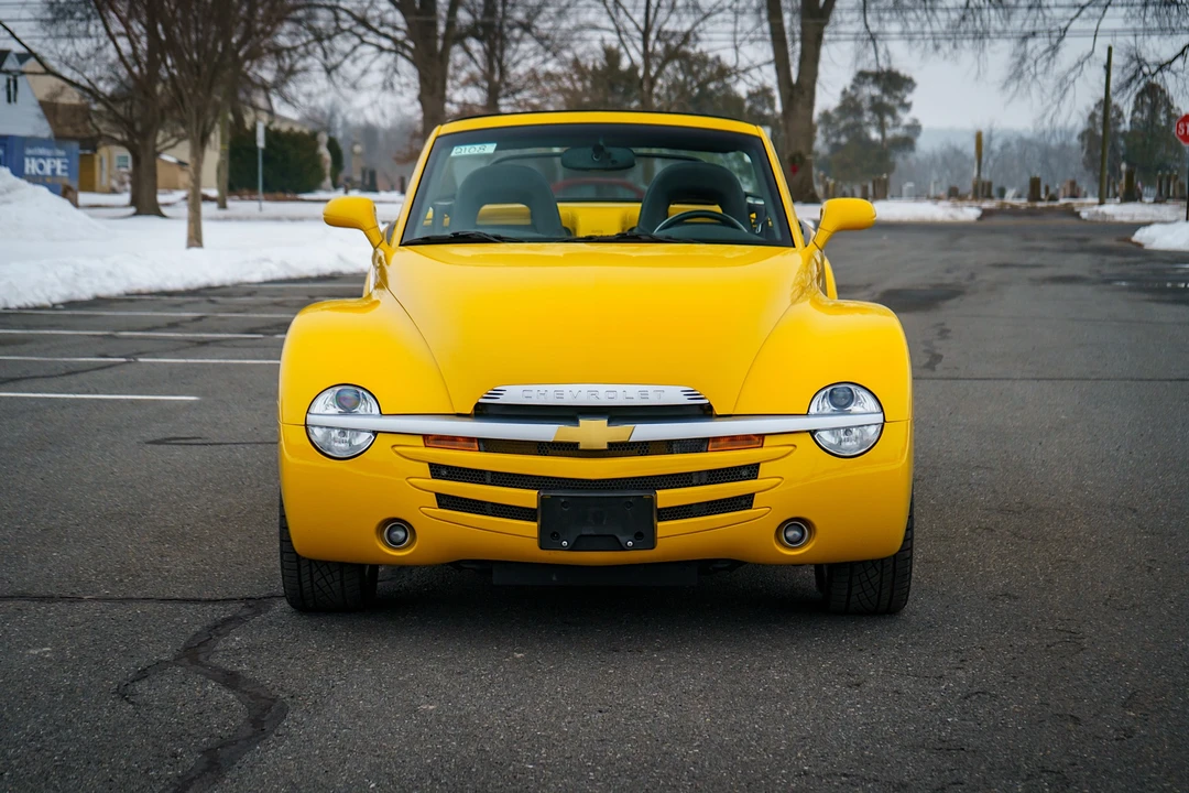 2004 Chevrolet SSR - Image 16 of 31
