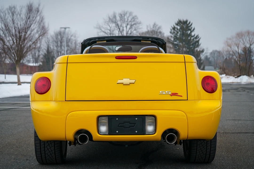 2004 Chevrolet SSR - Image 15 of 31