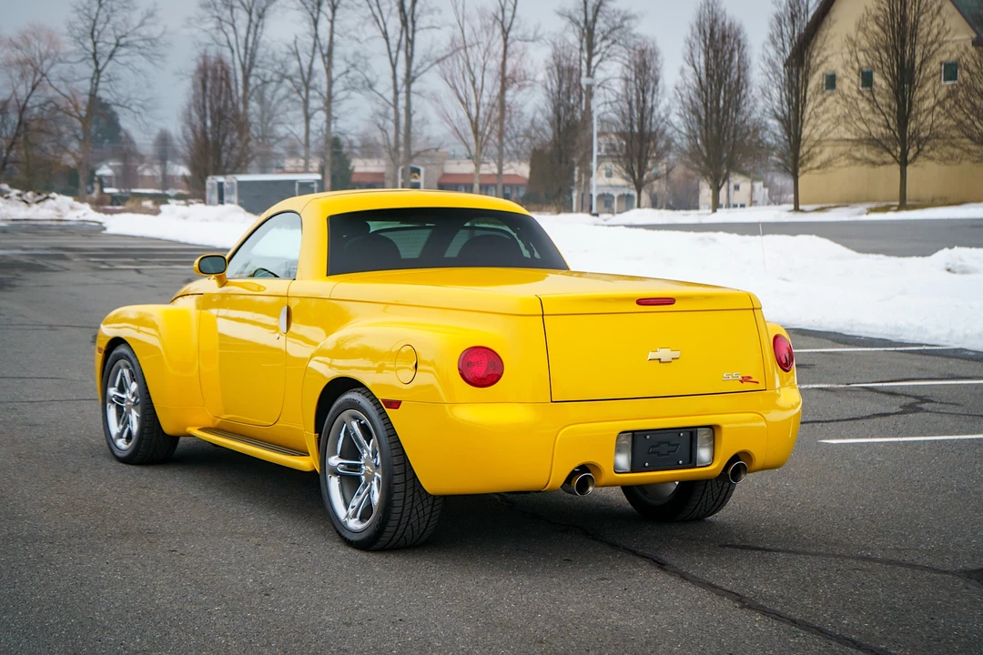 2004 Chevrolet SSR - Image 29 of 31